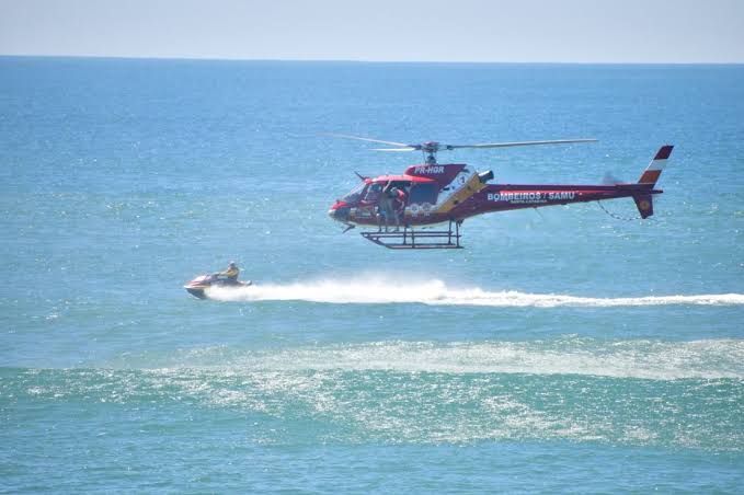 Tragédia no mar: surfista morre e outro jovem é resgatado em estado crítico