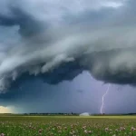 SC em alerta: temporais, vendavais e granizo avançam com frente fria