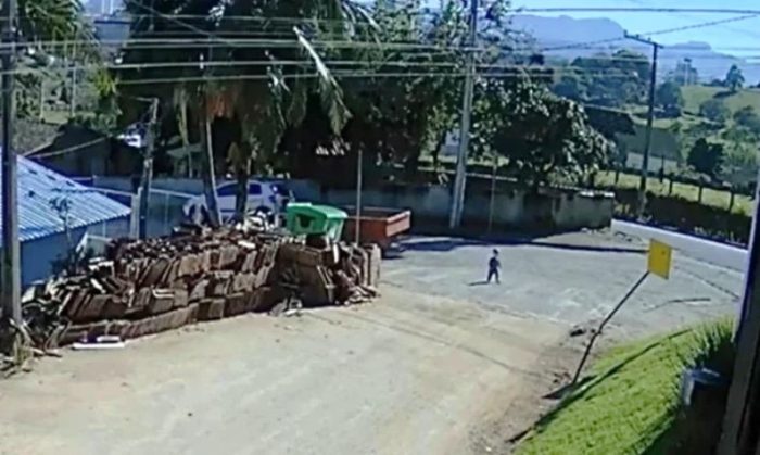 Diretora de creche e vigia vão responder por crime de abandono por bebê