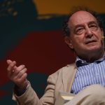 Livro de Calasso: nova leitura da Bíblia expõe mistérios e lacunas