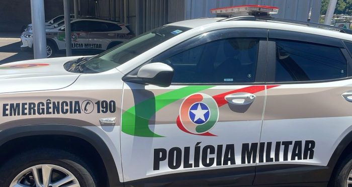 Após tentativa de feminicídio, ex-companheiro coloca fogo em kitnet