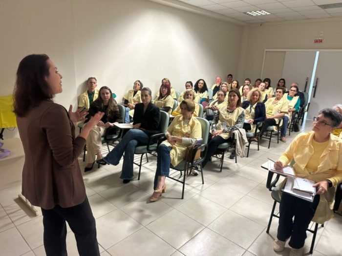 São José capacita voluntários da Avos para lidar com emoções