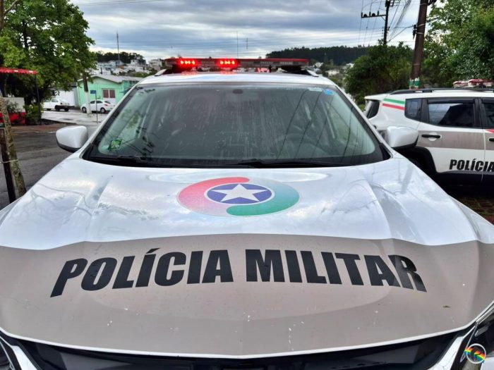 Discussão política em bar termina com homem esfaqueado na barriga