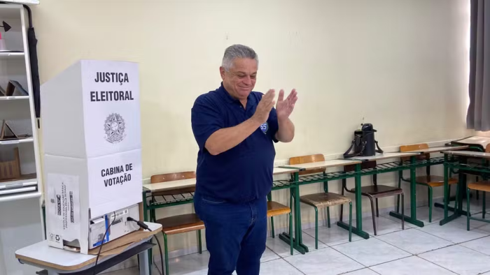 João Rodrigues vota em Chapecó neste domingo