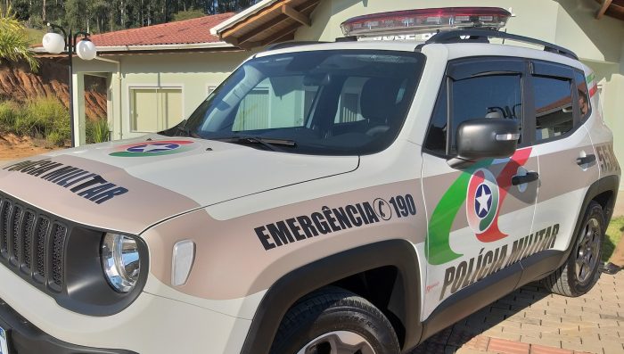 Homem é preso após atacar o próprio tio com golpes de facão
