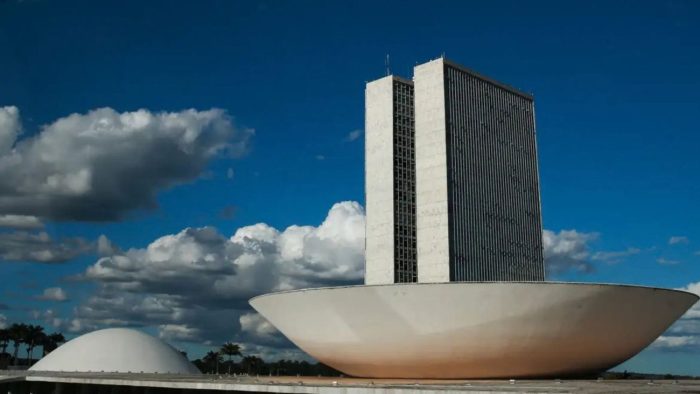 Câmara aprova teto do MEI de R$ 140 mil e perdão de dívidas