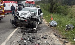 Colisão frontal na SC-410 mata motorista e deixa dois feridos