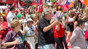 Mobilização “Mulheres com Lula” toma as ruas do Centro de Florianópolis