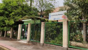Criança de 3 anos sai de creche e é encontrada na rua em SC