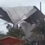 Vento de 101 km/h derruba parede sobre carro em Chapecó